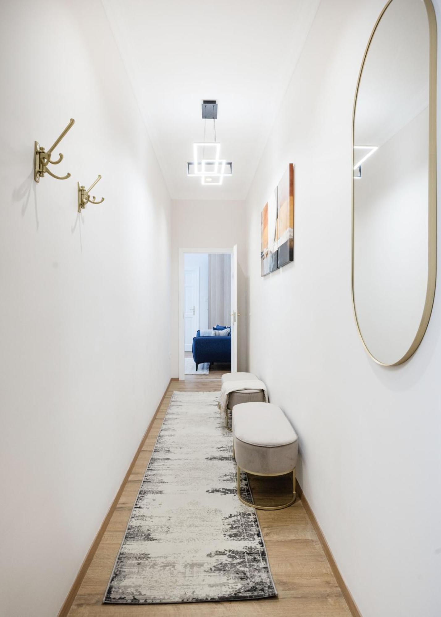 Sleek Downtown Living Apartment Budapest Exterior photo
