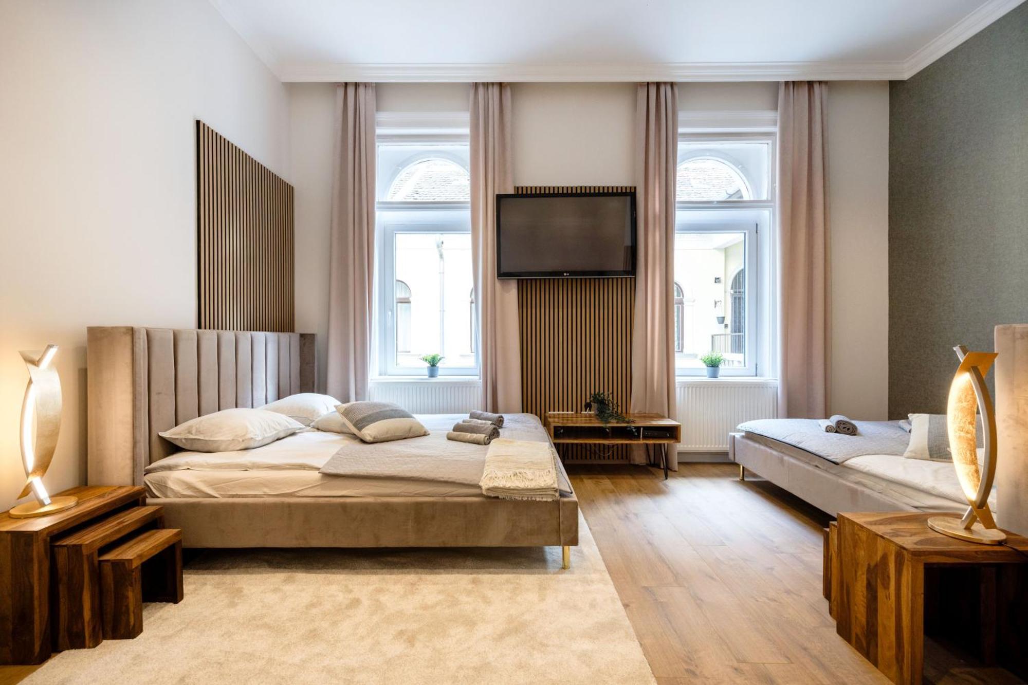Sleek Downtown Living Apartment Budapest Exterior photo